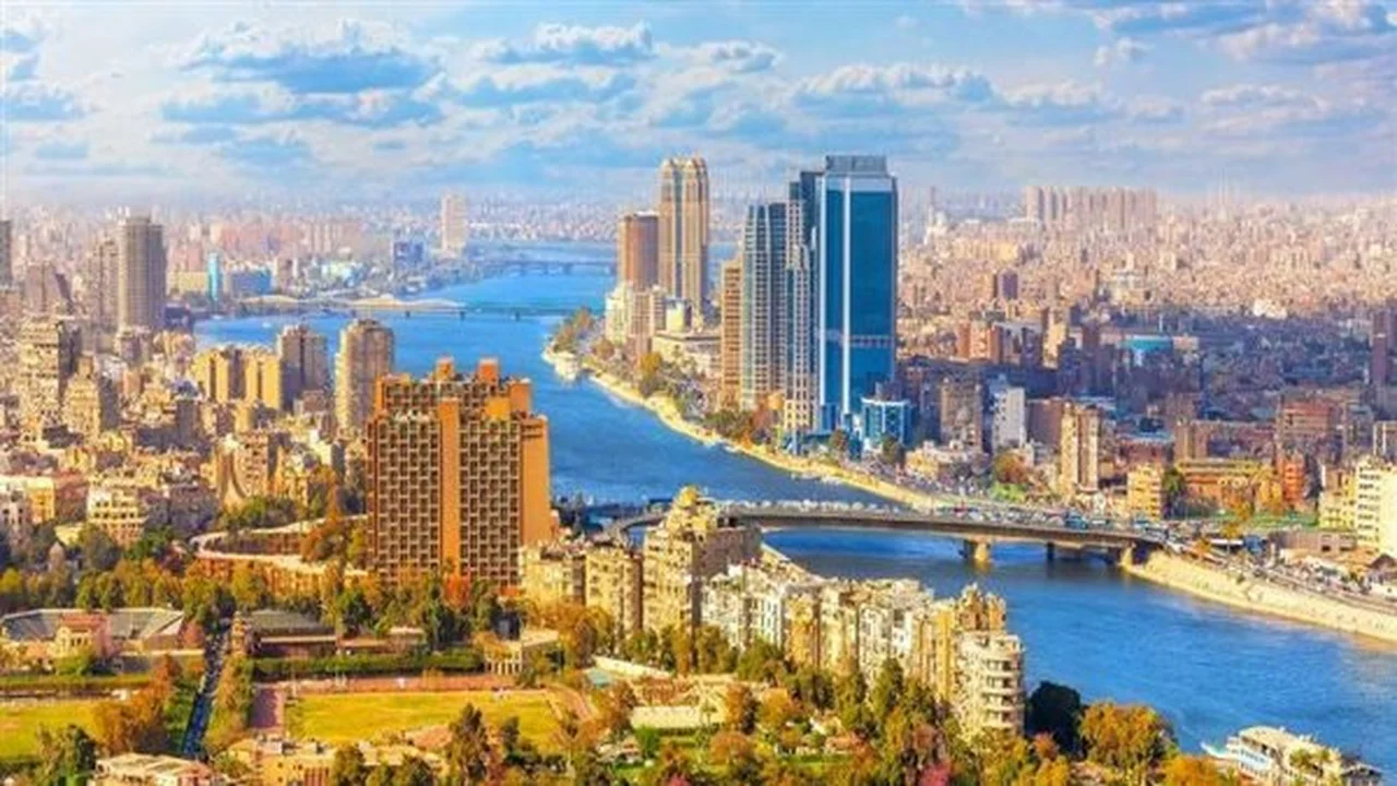 تحذير الطقس: ارتفاع الحرارة ونشاط رياح في القاهرة هذا الأربعاء